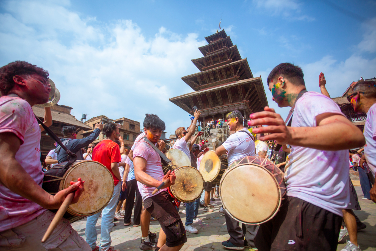 परम्परागत धुनसँगै भक्तपुरमा फागु