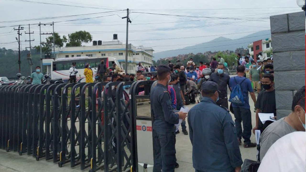 भेरोसेल खोप दोस्रो मात्राका लागि कामपाले ताेक्याे ३२ वटै वडामा खोप केन्द्र