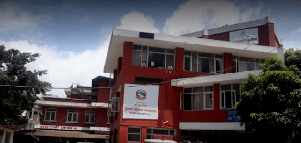 जारी निषेधाज्ञा साउन १० गतेसम्म थप, सार्वजनिक यातायात पास लिएर उपत्यका आउन पाउने