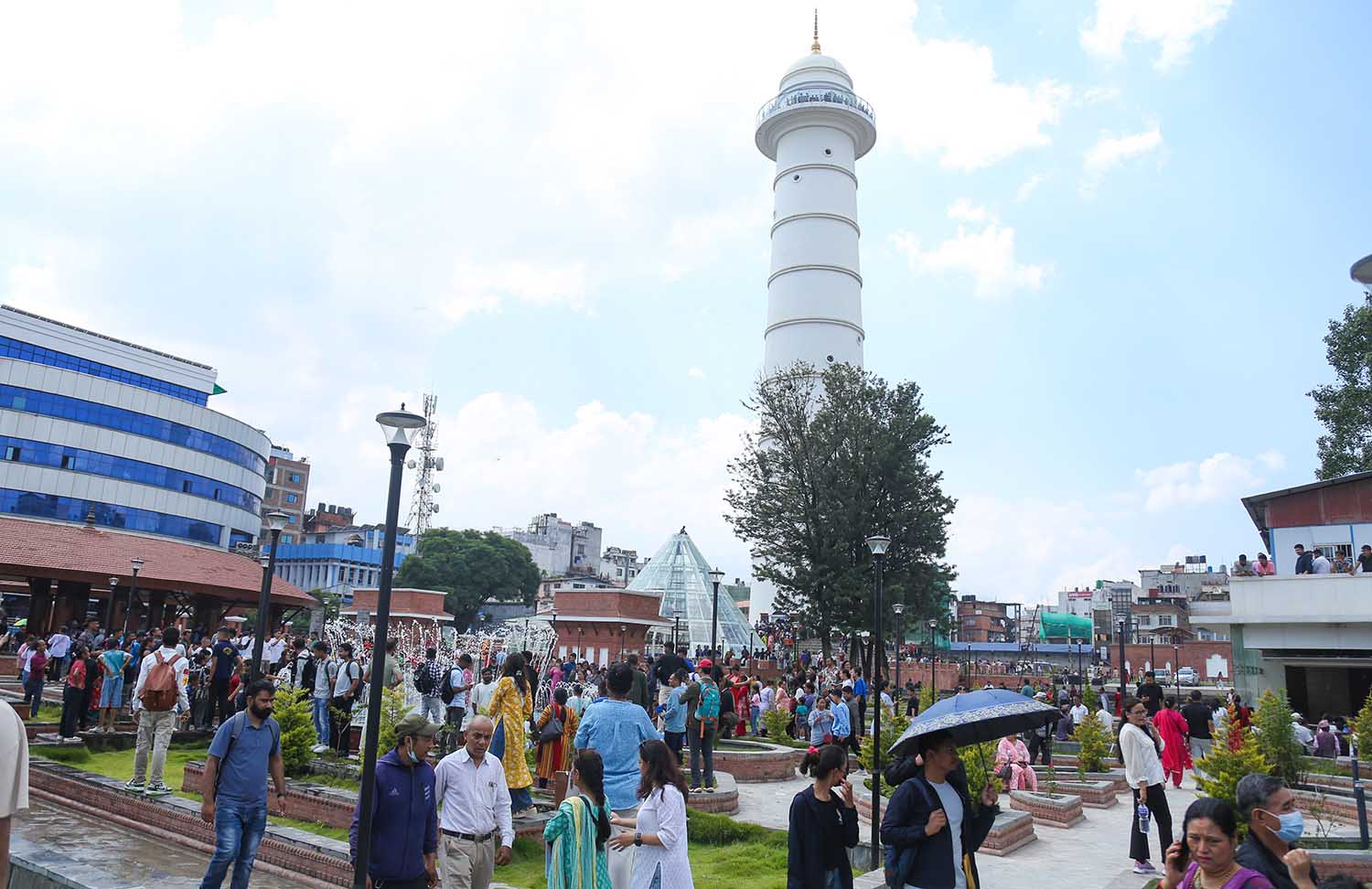 धरहरा चढ्नेको भिड