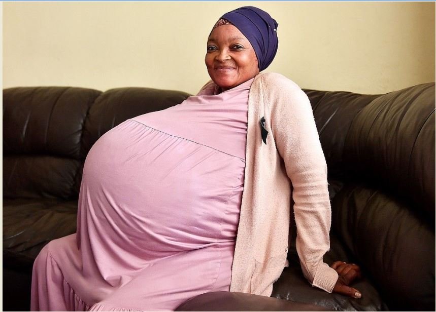 दक्षिण अफ्रिकी महिलाले दश सन्तानलाई जन्म दिइन्