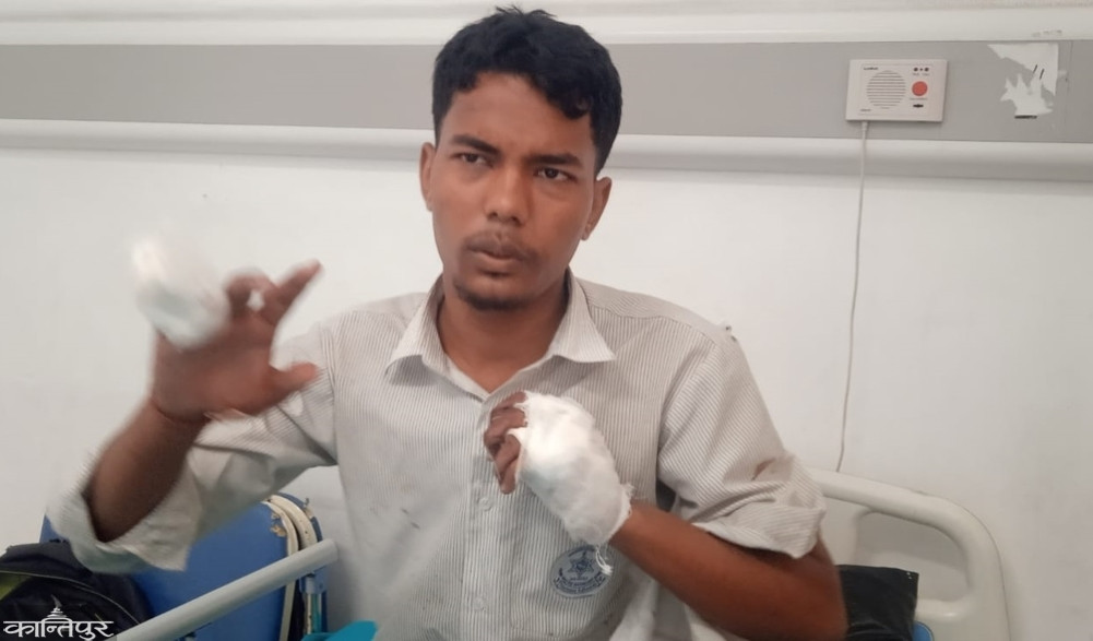 सिभिल अस्पतालका घाइते भन्छन्- 'बेथितिविरुद्ध आवाज उठाउँदा सरकारले नै गोली हान्यो'