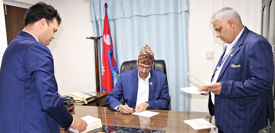 सभामुखद्वारा ‘आर्थिक विधेयक’ र ‘राष्ट्र ऋण उठाउने विधेयक’ प्रमाणित